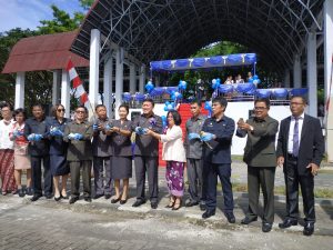 Usai Upacara Hardiknas Sekda Minut Lepas Burung Merpati