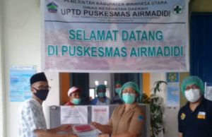 Peduli Paramedis, Rahman Ismail Bagikan Masker Ke Puskesmas