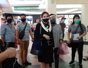 Aksi Bagi Masker VAP-HR Sambangi Pusat Perbelanjaan Di Manado