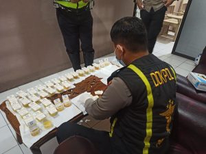 Personel Polres Minut Jalani Tes Narkoba Secara Mendadak