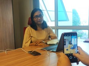 Tangan Perempuan Dr. Donna Setiabudhi Rindu Majukan Fakultas Hukum Unsrat