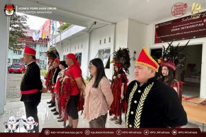 Gunakan pakaian adat tradisional, KPU Minahasa Laksanakan Upacara Memperingati Kemerdekaan RI ke-78