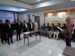 Jawab Kebutuhan Penyelenggara Pemilu, KPU Minut Mengambil Sumpah Janji dan Melantik PAW Anggota PPS