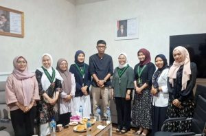 Zulkifli Densi Terima Kunjungan Pengurus Kohati PB HMI di Kantor Bawaslu Provinsi Sulut