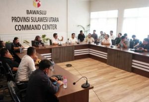 Sinkronisasi Data Hasil Pengawasan Konten Media Internet dan Implementasi Kehumasan pada Pemilihan Serentak 2024 oleh Bawaslu Sulut