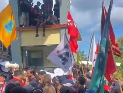 Mahasiswa Kembali Gelar Aksi di DPRD Sulut